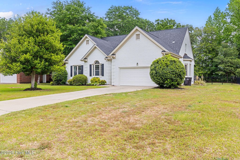 Photo of 210 Creekside Drive, Goldsboro, NC 27534 (MLS # 100571150)