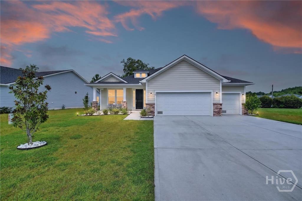 Photo of 20 Nettleton Lane, Richmond Hill, GA 31324 (MLS # SA362063)