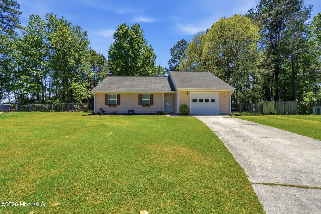 Photo of 220 E Lakeridge Landing, Jacksonville, NC 28546 (MLS # 100568756)