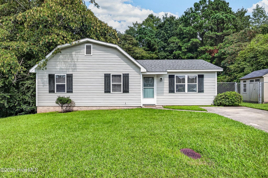 Photo of 912 Laurel Lane, Jacksonville, NC 28546 (MLS # 100600990)