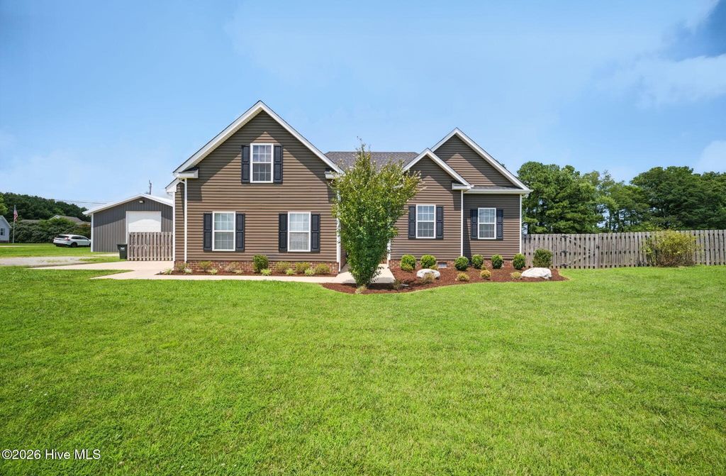 Photo of 103 Copeland Drive, Moyock, NC 27958 (MLS # 100587916)