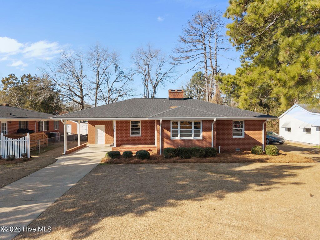 Photo of 509 SE 2nd Street, Snow Hill, NC 28580 (MLS # 100555623)