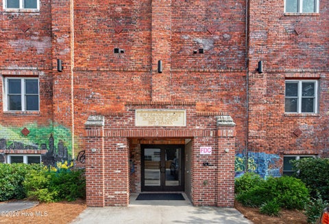 Tiny photo for 614 Peacock Lane #Apt 1, Wilmington, NC 28401 (MLS # 100580604)