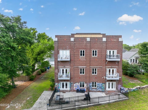 Tiny photo for 614 Peacock Lane #Apt 1, Wilmington, NC 28401 (MLS # 100580604)