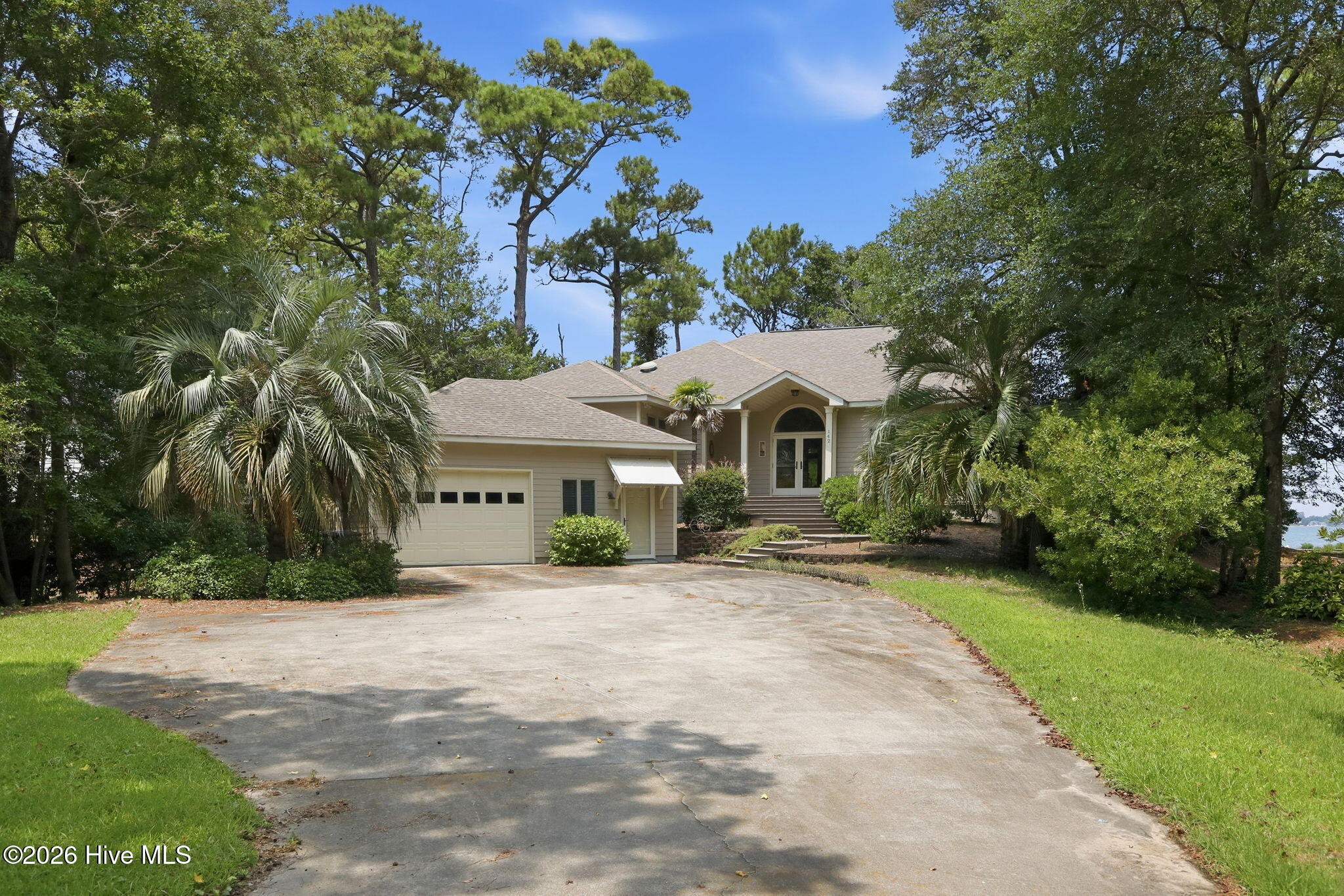 142 Oakleaf Drive