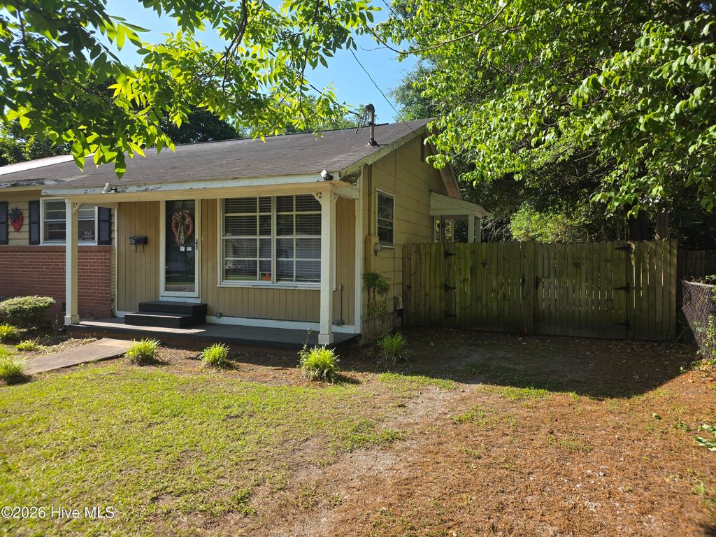 Photo of 110 E Holland Street, Chadbourn, NC 28431 (MLS # 100578238)