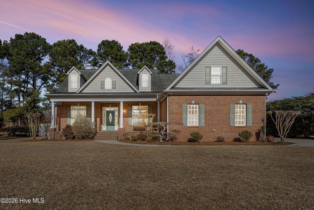 Photo of 102 Wayfarer Drive, Rocky Point, NC 28457 (MLS # 100550325)