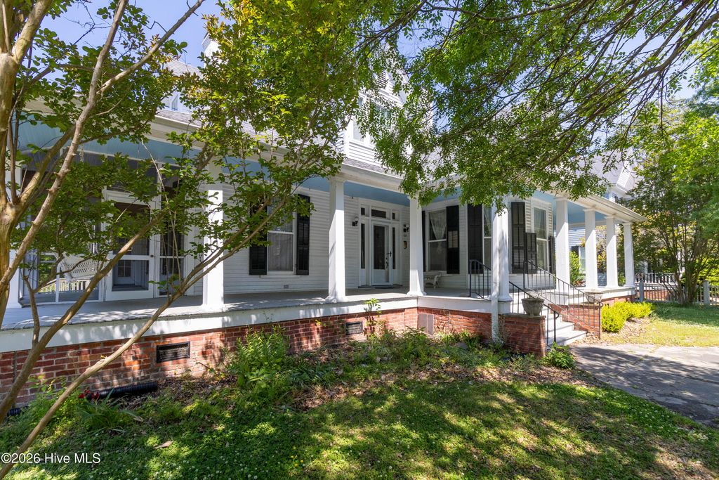 Photo of 105 N Granville Street, Edenton, NC 27932 (MLS # 100573395)