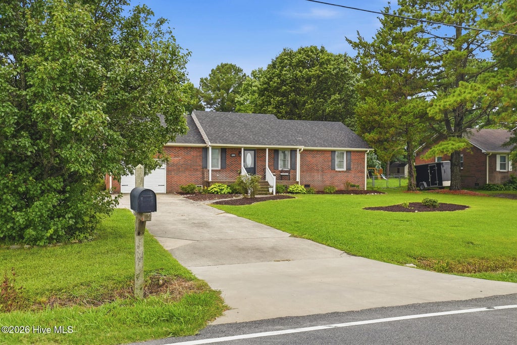 Photo of 1027 Simpson Ditch Road, Elizabeth City, NC 27909 (MLS # 100585506)