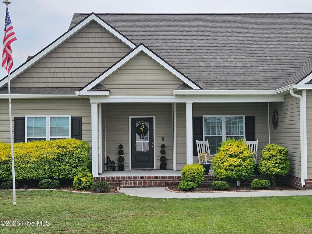 Photo of 91 Country Cove Lane, Clinton, NC 28328 (MLS # 100582634)