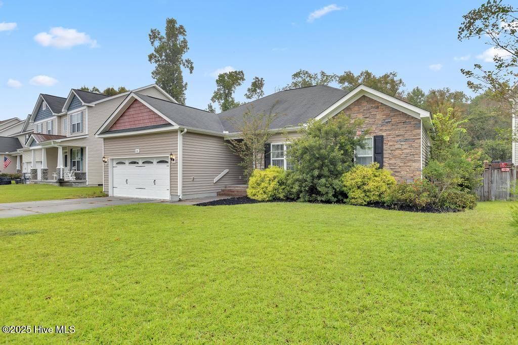 Photo of 216 Peggys Trace, Sneads Ferry, NC 28460 (MLS # 100532060)