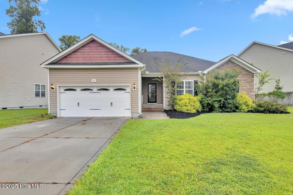 Photo of 216 Peggys Trace, Sneads Ferry, NC 28460 (MLS # 100532060)