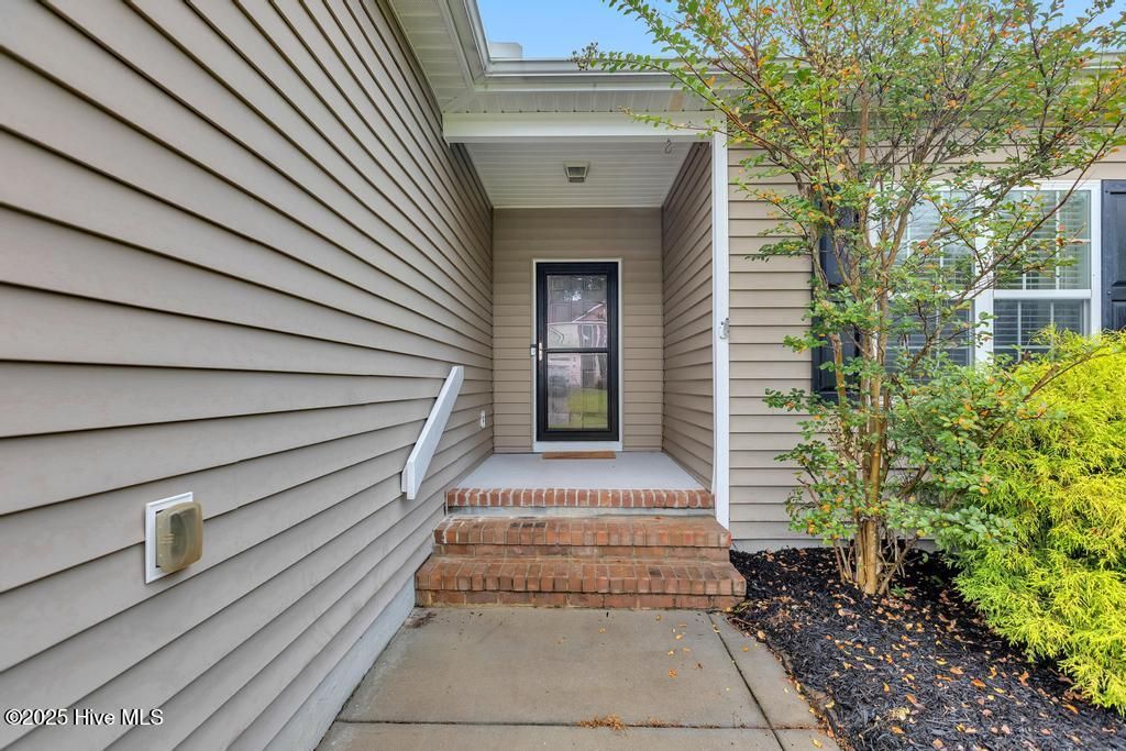 Photo of 216 Peggys Trace, Sneads Ferry, NC 28460 (MLS # 100532060)