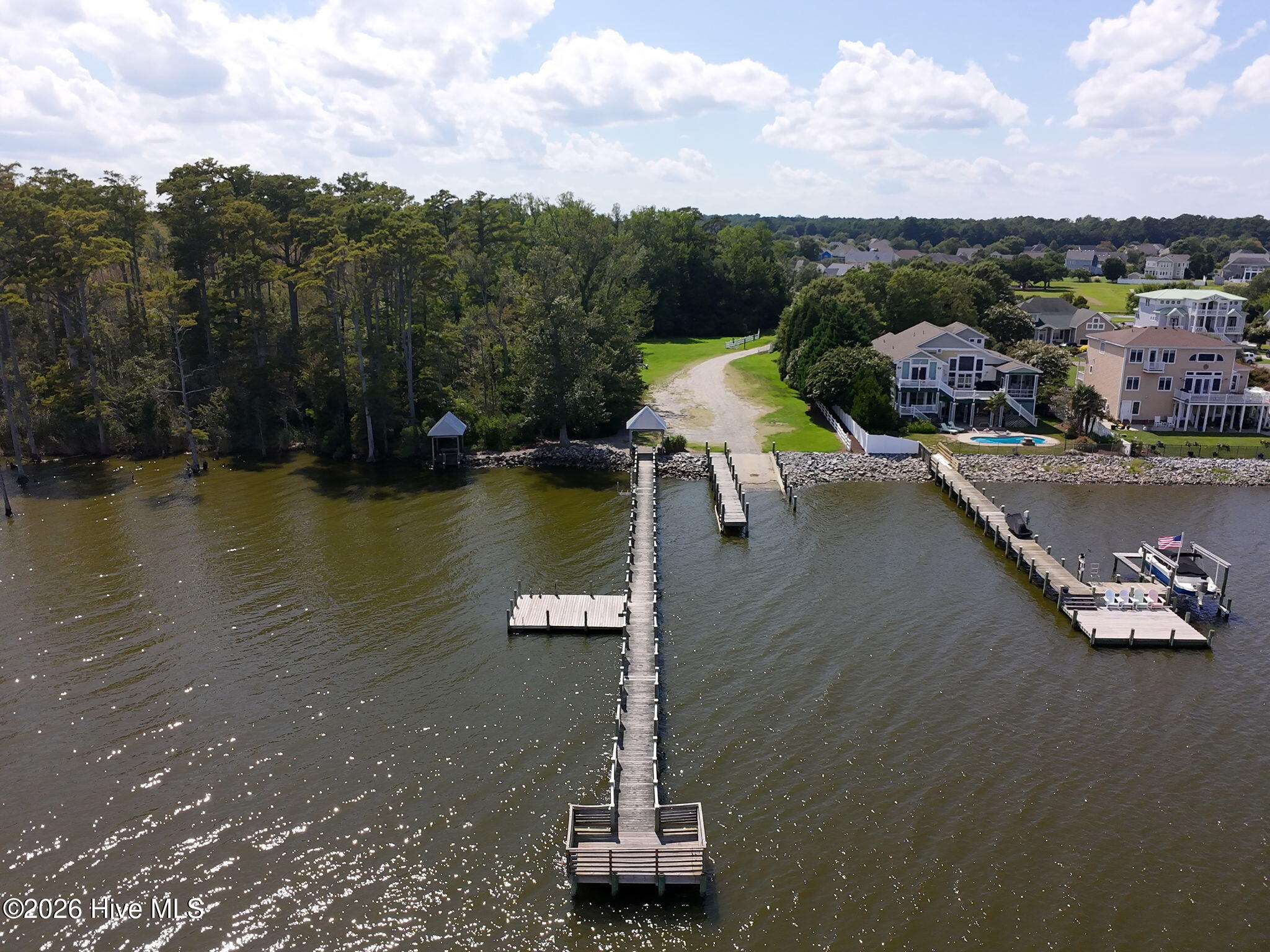 102 Blue Heron Cove