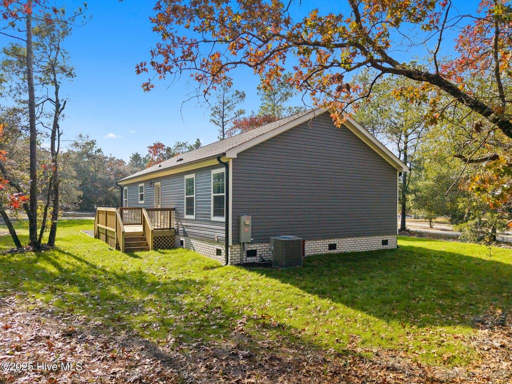 Photo of 3343 Marlin Drive SE, Bolivia, NC 28422 (MLS # 100542585)