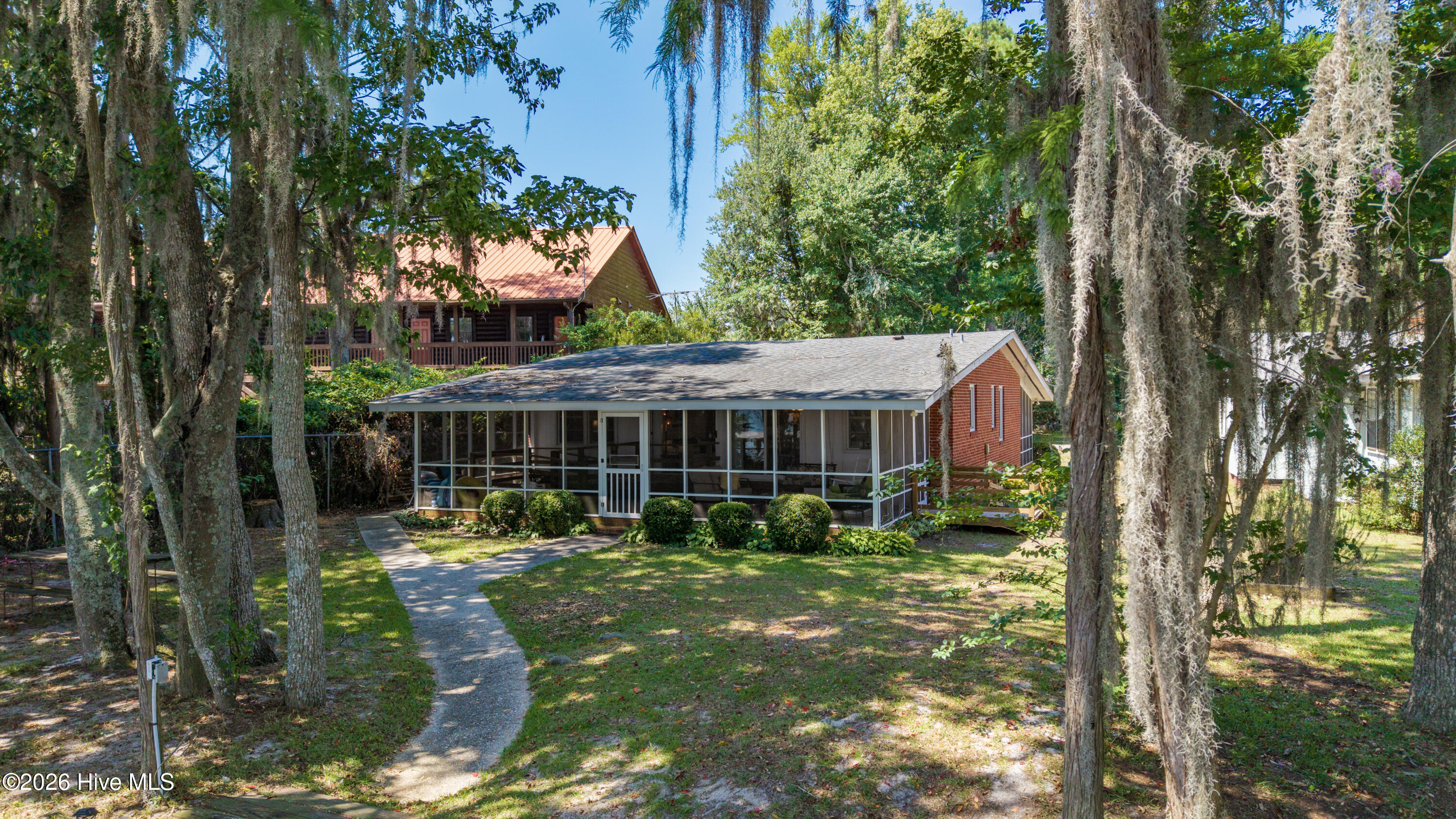123 Clinton Road