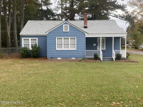 Photo of 1306 N Respess Street, Washington, NC 27889 (MLS # 100563718)