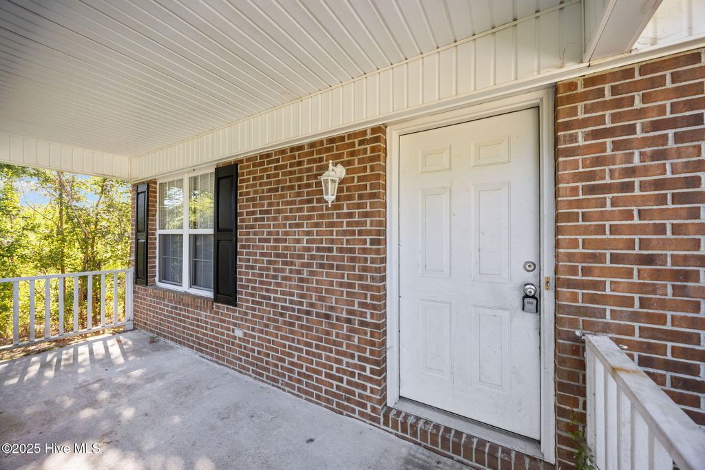 Photo of 1403 Lockwood Road, Kinston, NC 28501 (MLS # 100528712)