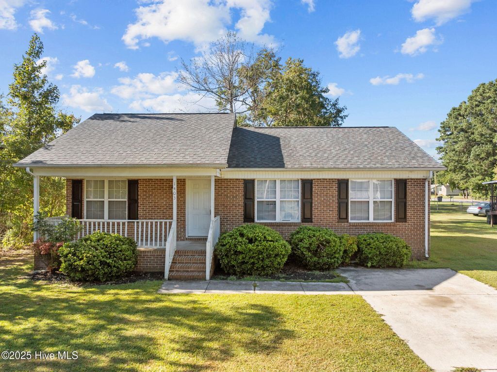Photo of 1403 Lockwood Road, Kinston, NC 28501 (MLS # 100528712)