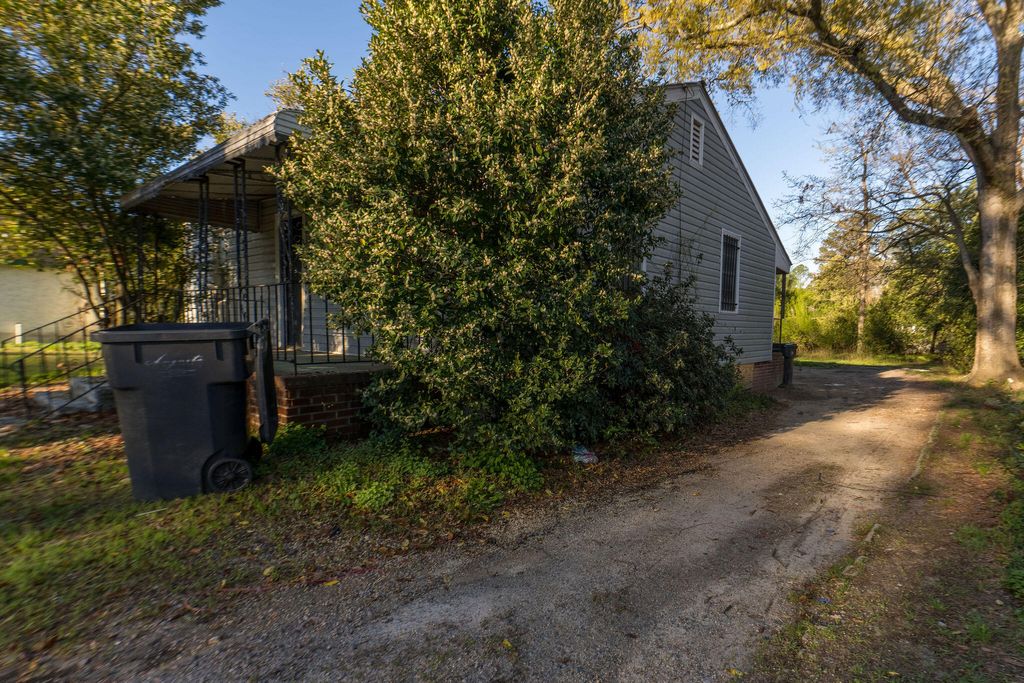 Photo of 1873 Kissingbower Road, Augusta, GA 30904 (MLS # 553696)