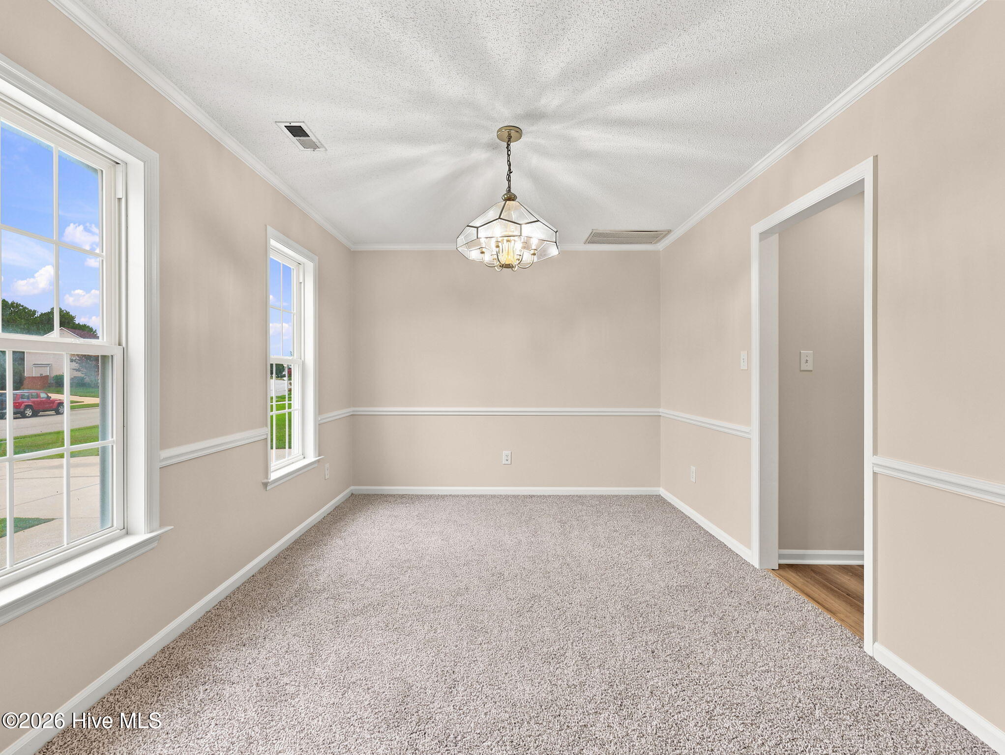 812 Commons Drive N