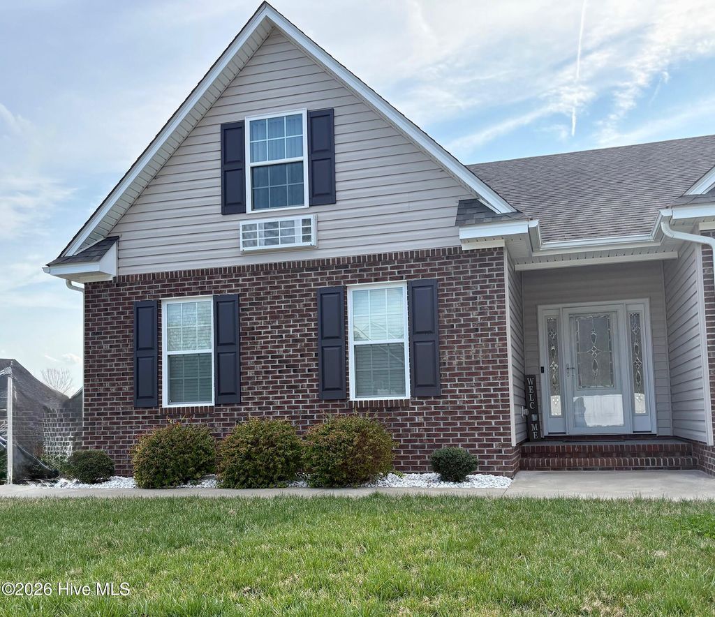 Photo of 327 Nugget Trail, Elizabeth City, NC 27909 (MLS # 100560576)