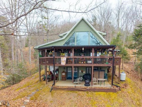 Homes For Sale - 150 Cassady Lane<br/> Murphy, NC 28906