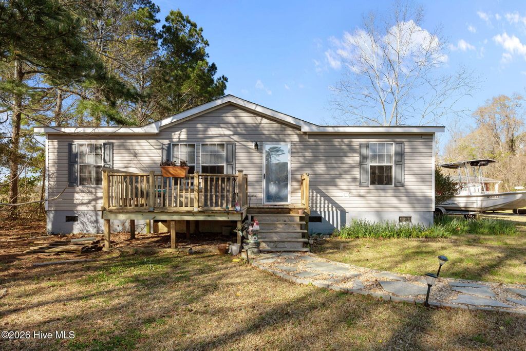 Photo of 107 Southwest Drive, Newport, NC 28570 (MLS # 100561106)