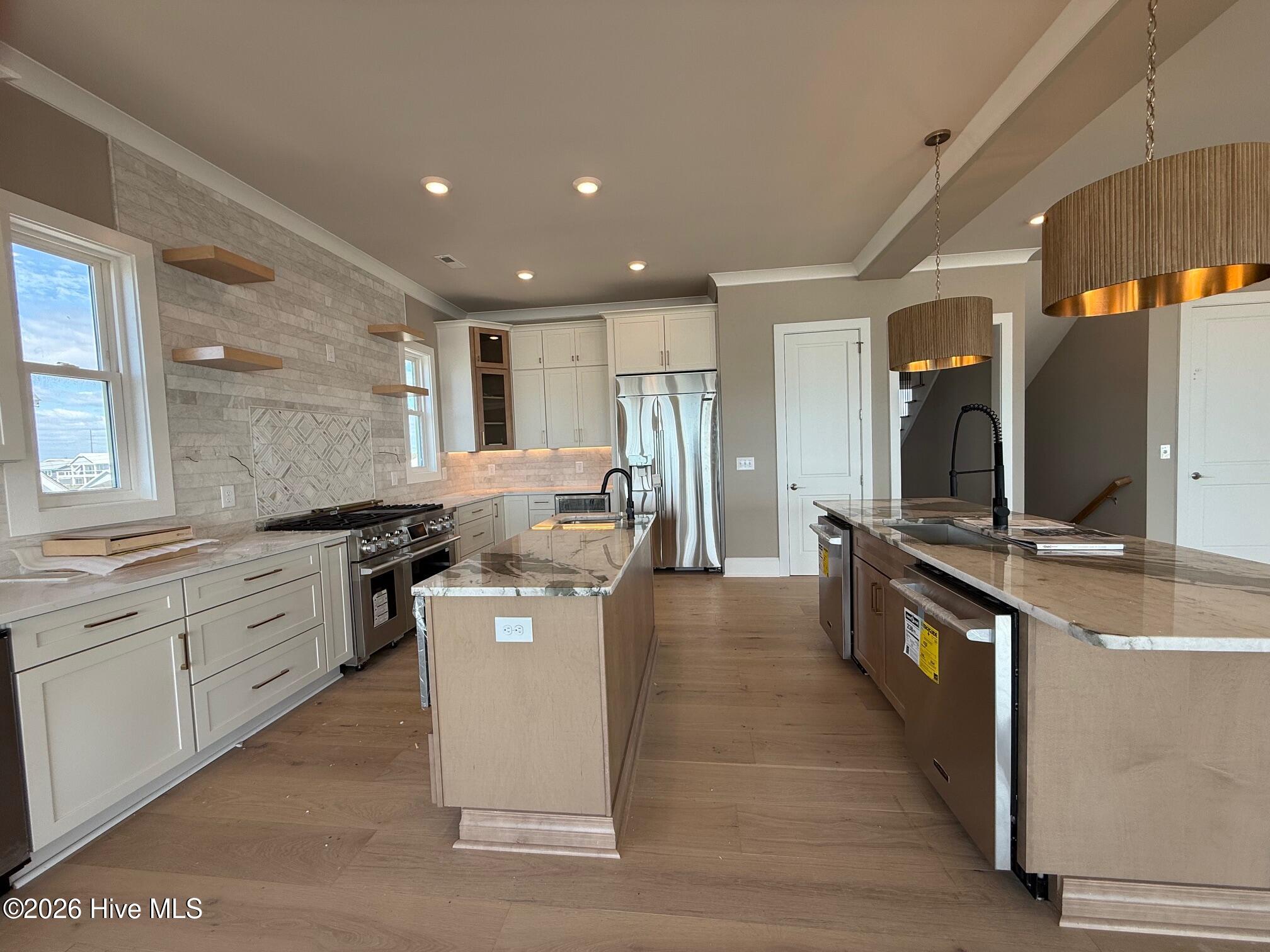 3405 Ocean Drive . .
