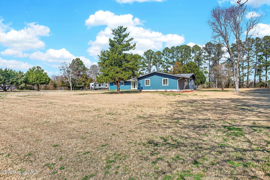 Photo of 191 Thomas Humphrey Road, Jacksonville, NC 28546 (MLS # 100559929)