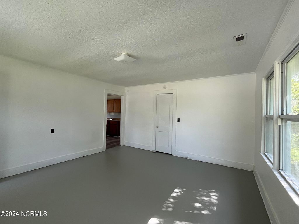 Photo of 206 Richlands Avenue, Jacksonville, NC 28540 (MLS # 100564112)