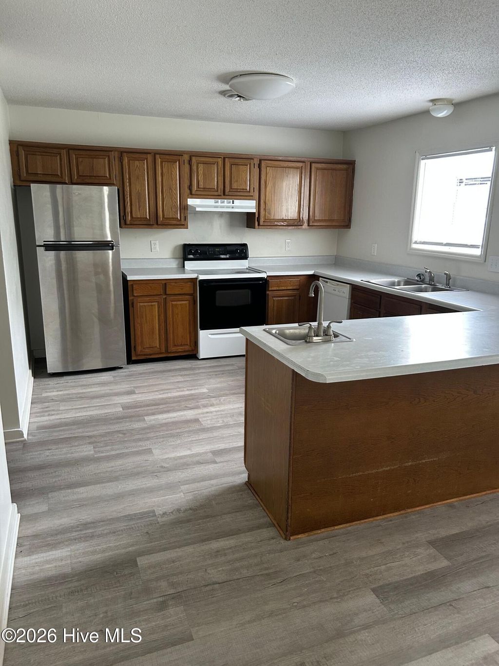 Photo of 103 Persimmon Court, Jacksonville, NC 28546 (MLS # 100588466)