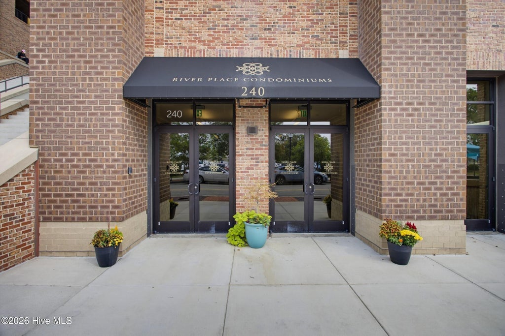 Photo of 10 Grace Street #Apt 303, Wilmington, NC 28401 (MLS # 100609067)