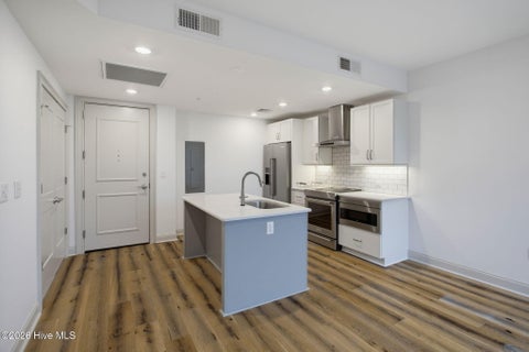 Tiny photo for 10 Grace Street #Apt 303, Wilmington, NC 28401 (MLS # 100609067)