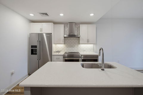Tiny photo for 10 Grace Street #Apt 303, Wilmington, NC 28401 (MLS # 100609067)