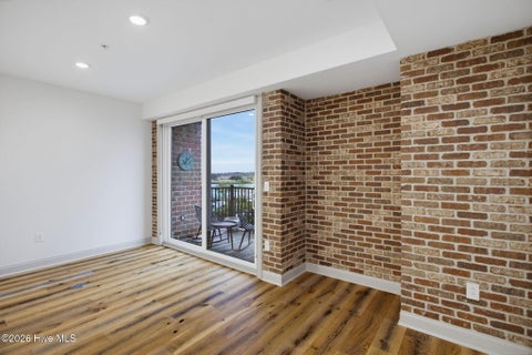 Tiny photo for 10 Grace Street #Apt 303, Wilmington, NC 28401 (MLS # 100609067)