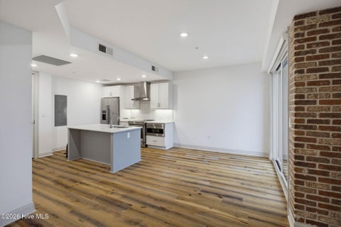 Tiny photo for 10 Grace Street #Apt 303, Wilmington, NC 28401 (MLS # 100609067)