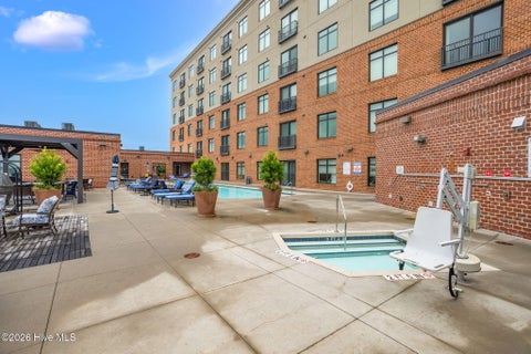 Tiny photo for 10 Grace Street #Apt 303, Wilmington, NC 28401 (MLS # 100609067)