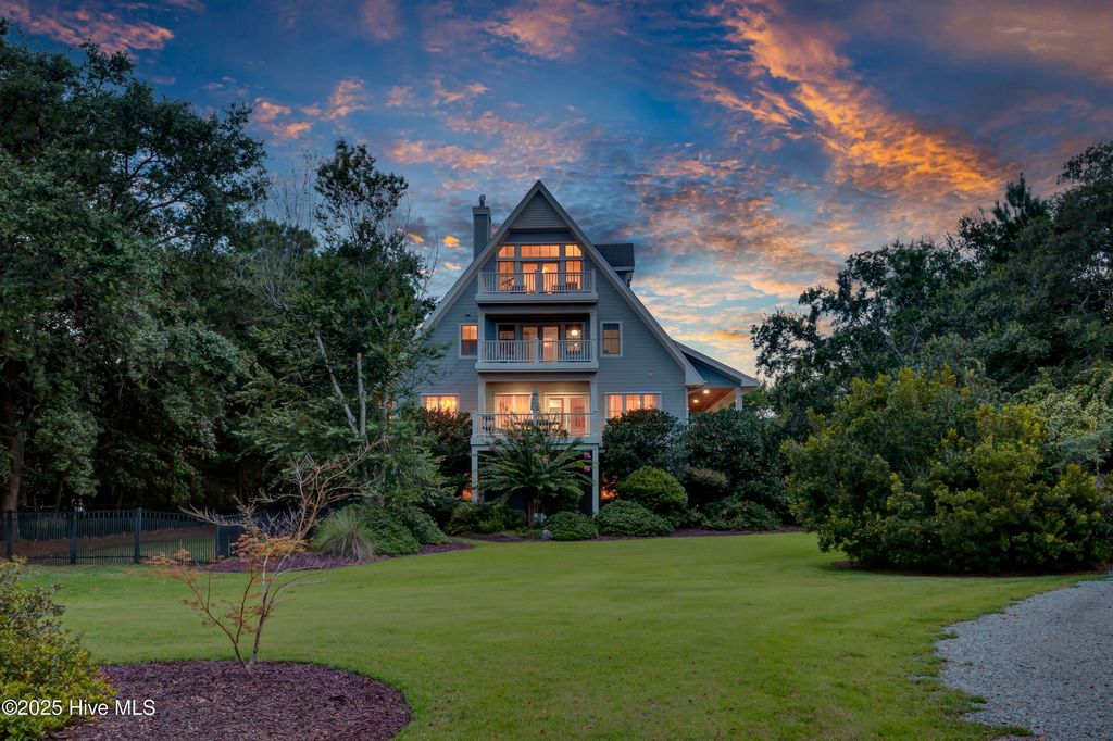 Photo of 6428 Shinn Creek Lane, Wilmington, NC 28409 (MLS # 100528059)