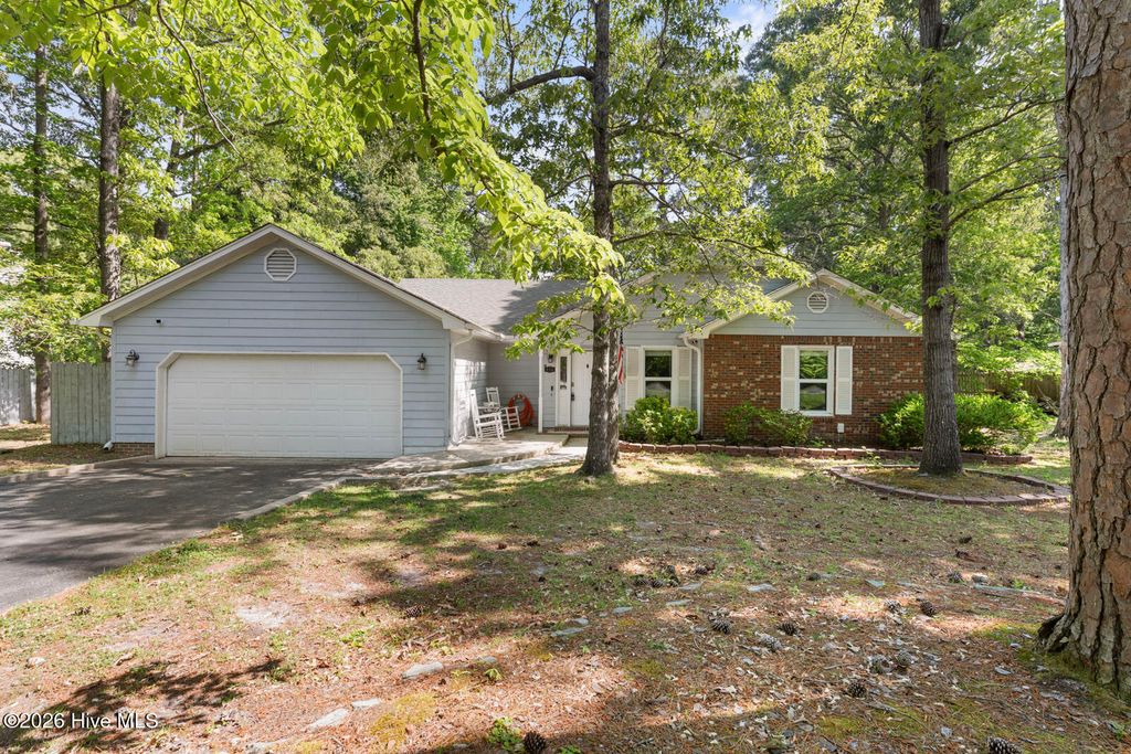 Photo of 214 Baytree Drive, Jacksonville, NC 28546 (MLS # 100570070)