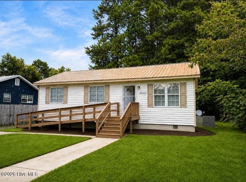 Photo of 112 Poplar Street, Wallace, NC 28466 (MLS # 100593759)