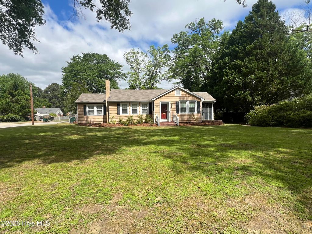 Photo of 310 S Howard Circle, Tarboro, NC 27886 (MLS # 100569872)