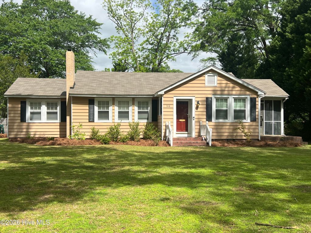 Photo of 310 S Howard Circle, Tarboro, NC 27886 (MLS # 100569872)