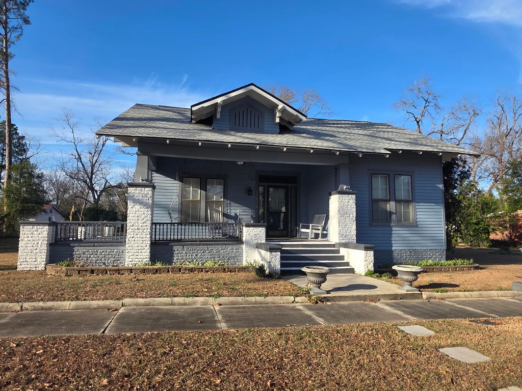 Photo of 318 White Oak Street, Thomson, GA 30824 (MLS # 550899)