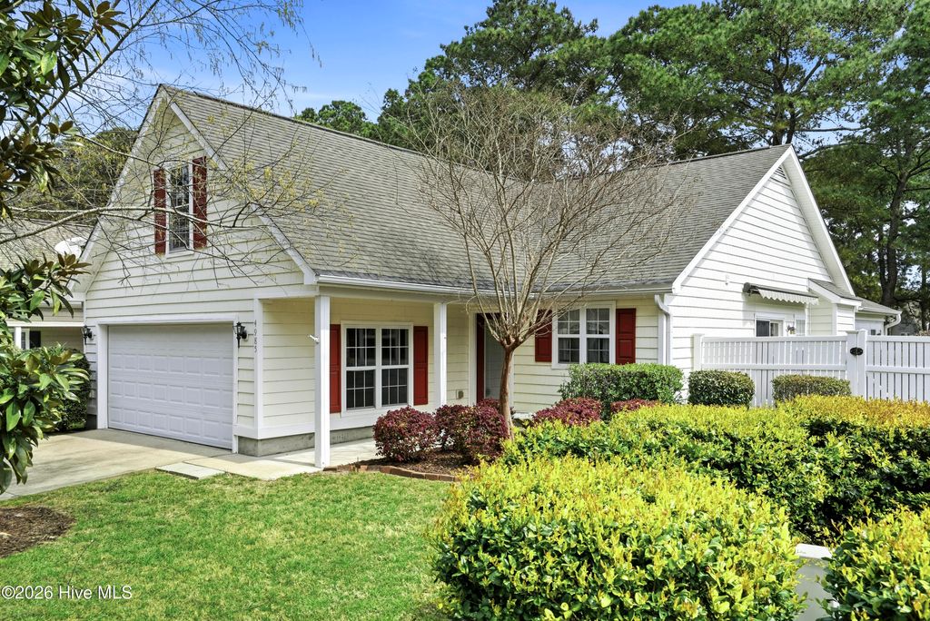 Photo of 4985 Glen Cove Drive SE, Southport, NC 28461 (MLS # 100562955)