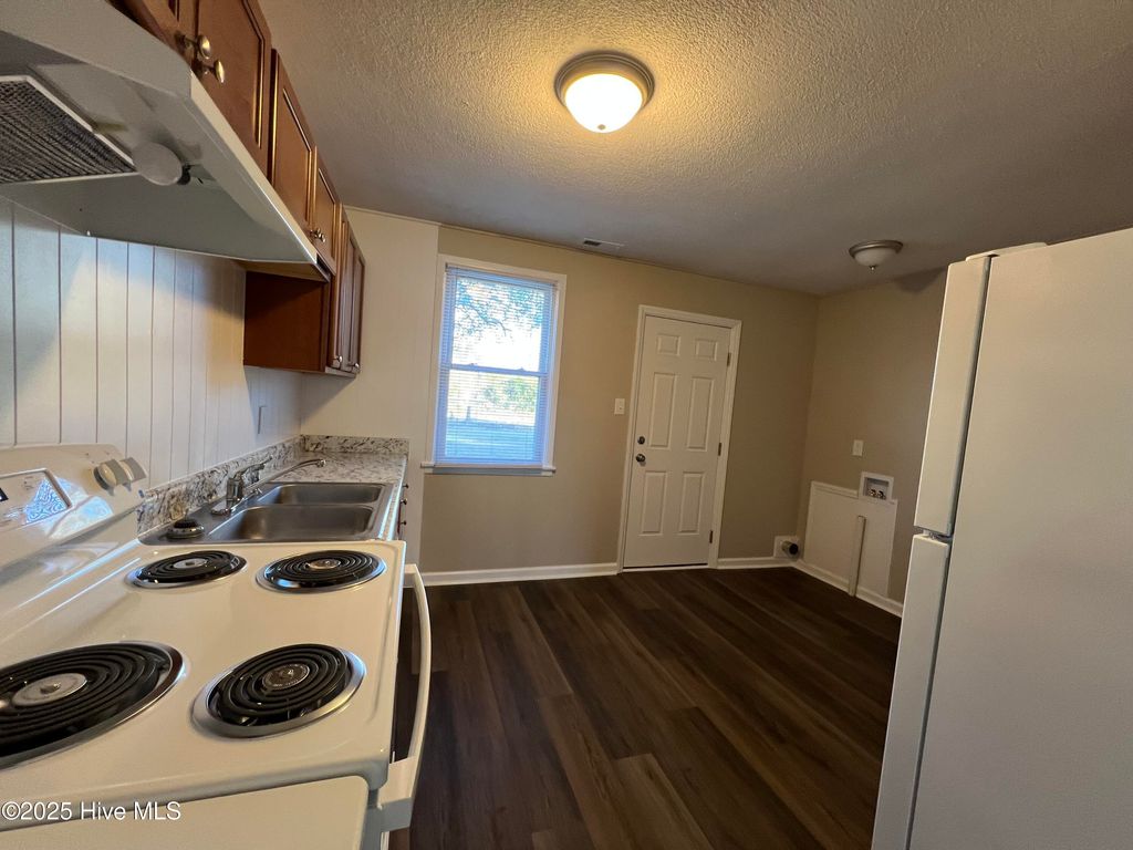 Photo of 1228 Davis Street, Jacksonville, NC 28540 (MLS # 100545672)