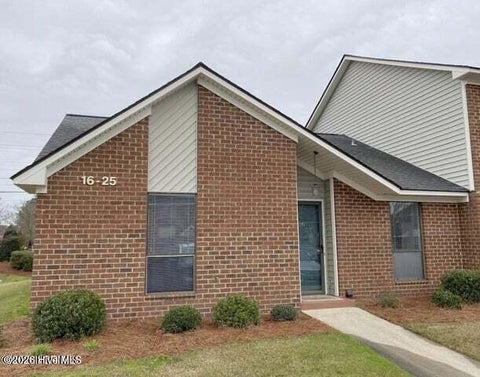 Townhouse For Rent - 16 Upton Court<br/> Pitt County, Greenville, NC 27858