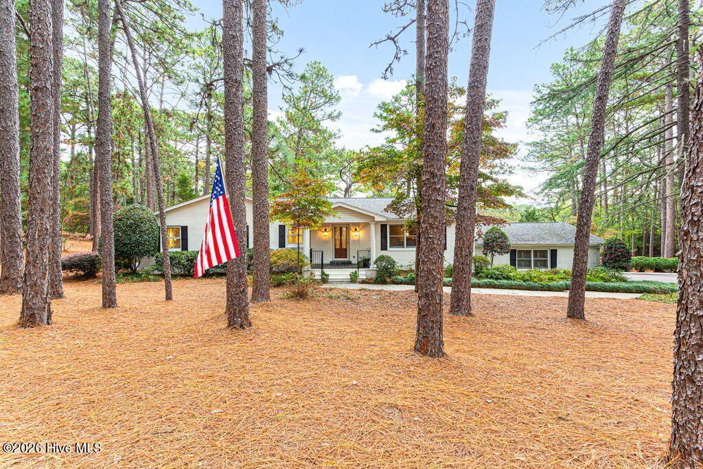 Photo of 255 Lake Dornoch Drive, Pinehurst, NC 28374 (MLS # 100552642)