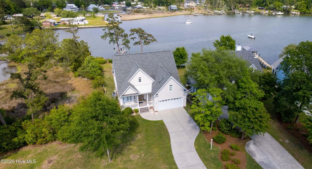 Photo of 1037 Meridian Drive, Sneads Ferry, NC (MLS # 100573071)