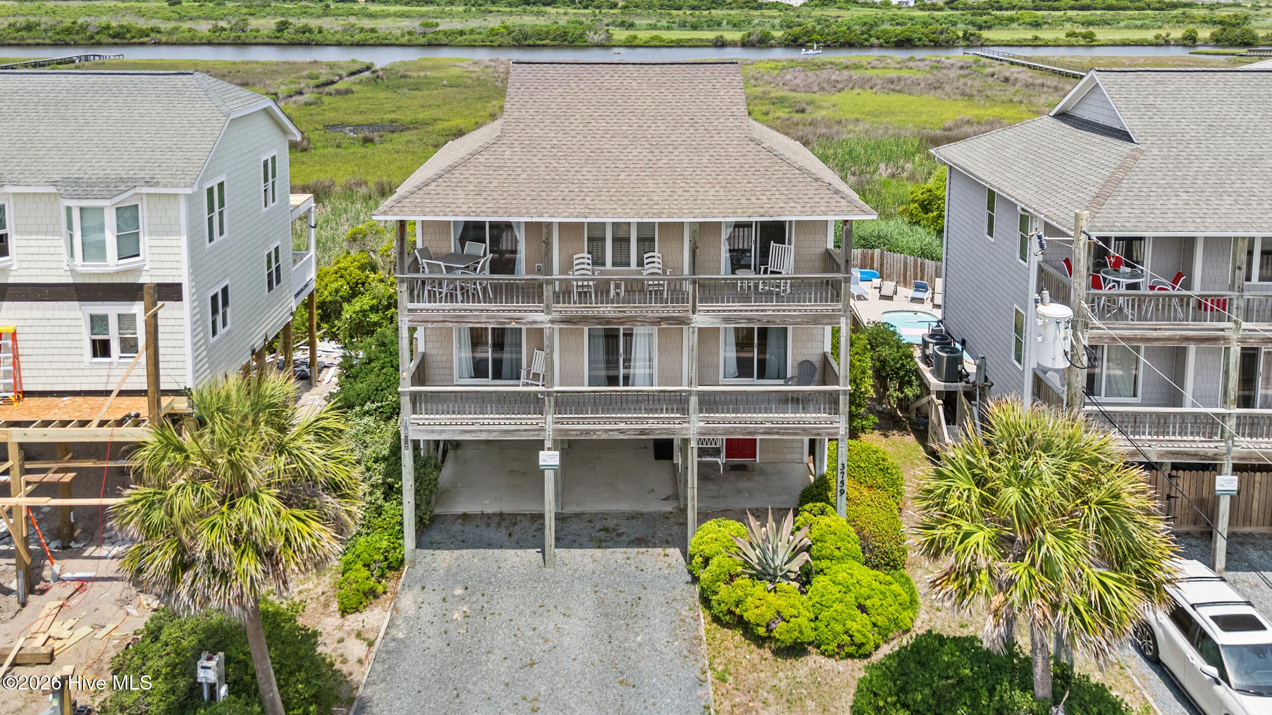 3759 Island Drive
